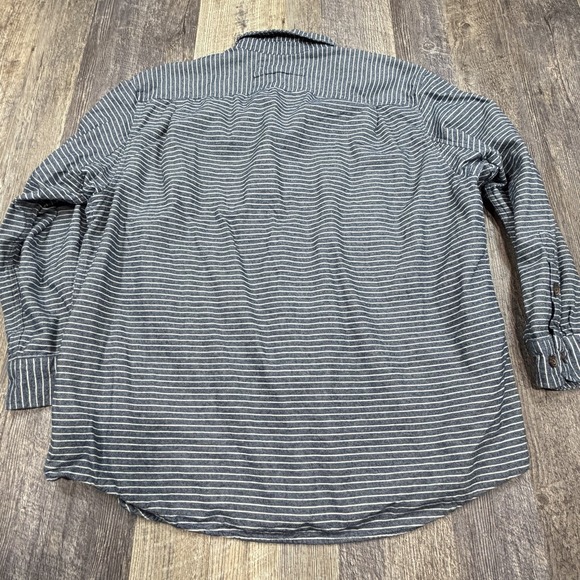 Duluth Trading Co Free Swingin Flannel Shirt Men's‎ XL Relaxed Fit Striped Blue - Picture 8 of 12